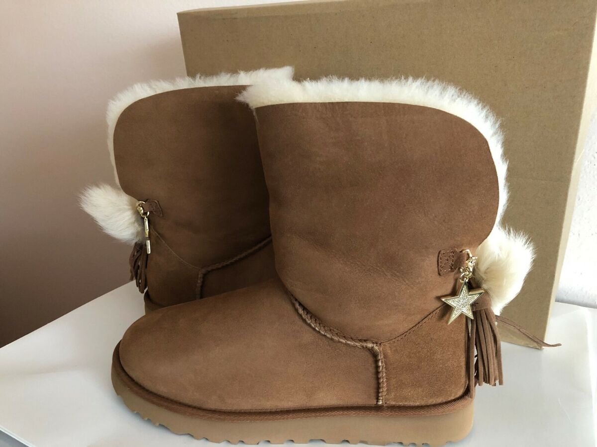 NEW WOMENS UGG AUSTRALIA CLASSIC CHARM SUEDE BOOTS CHESTNUT $230+ CLEARANCE  SALE