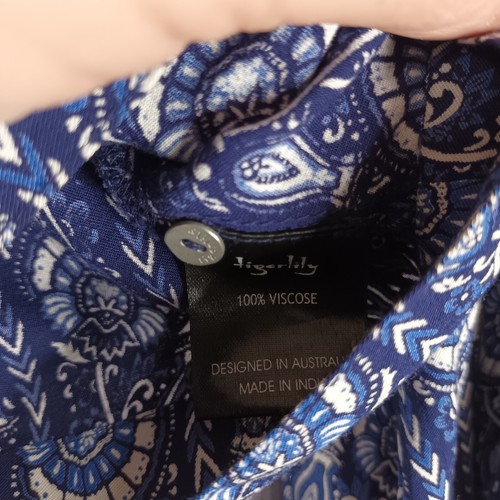 Tigerlily Womens Size 8 Blue Pattern Crop Long Sleeve Viscose Top - Picture 6 of 7