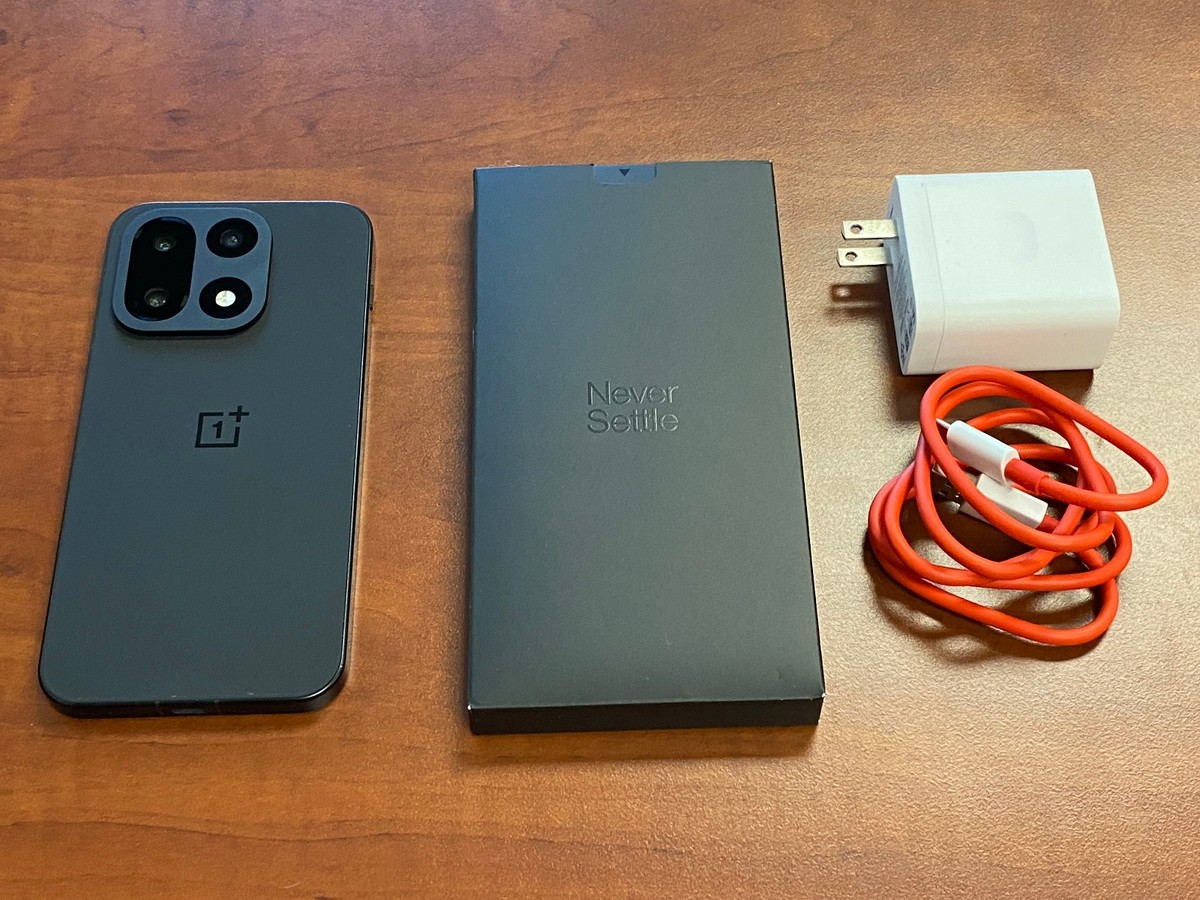 OnePlus 15 - 512 GB Storage - 16 GB RAM - Unlocked - Infinite