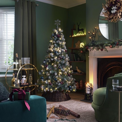 Habitat 6ft Pre-Lit Blue Oscar Christmas Tree with Pine Cones & Snow Opened Box - Picture 5 of 12