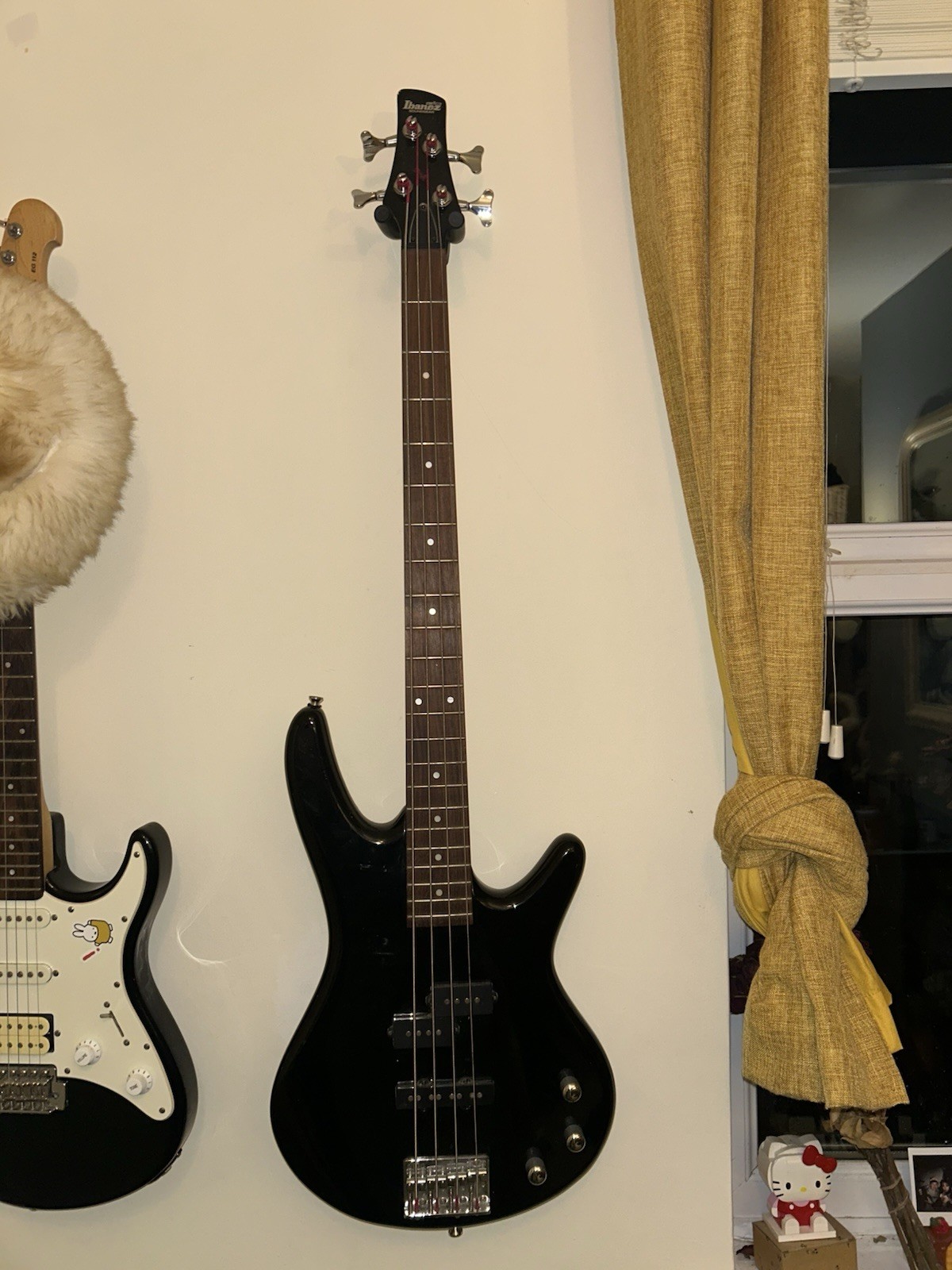 Ibinez GSR200 4 String Bass Guitar Unused Excellent Condition