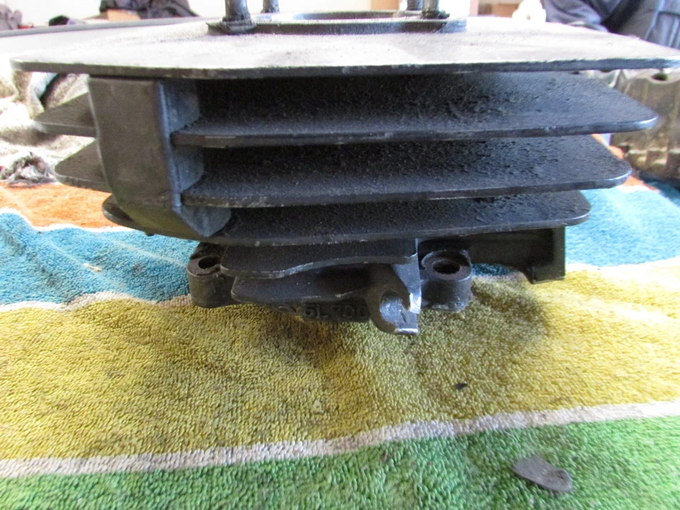 Jarro de cilindro genuíno Yamaha RT180 1996 - Imagem 2 de 4