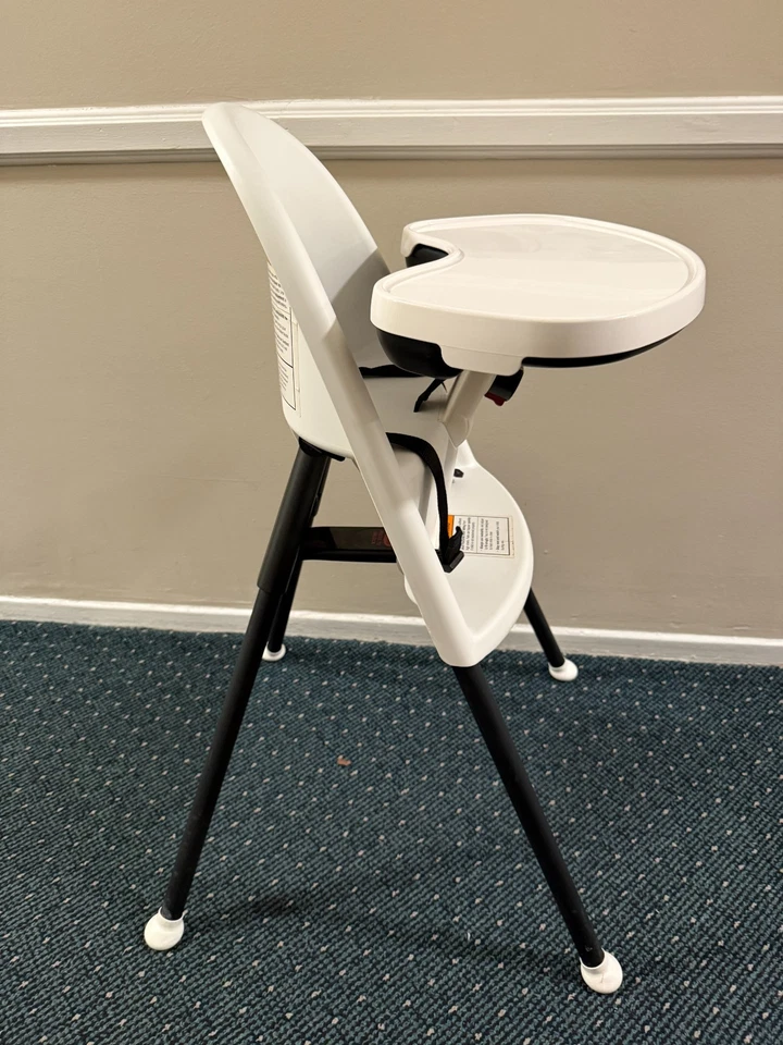 BABYBJORN SILLA ALTA MODERNA BLANCA / BABY BJORN HECHA EN SUECIA  Foto 3 de 4