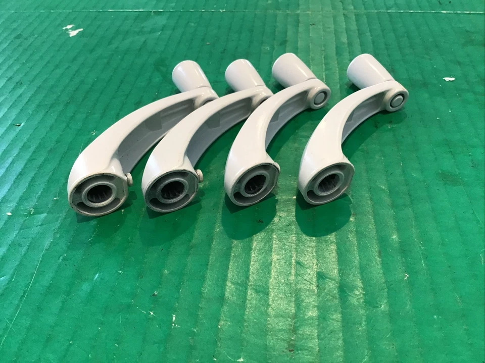 Lot of 4 Genuine Andersen Window Crank Handle White 1361356WH Casement 1361356 - Image 4 of 4