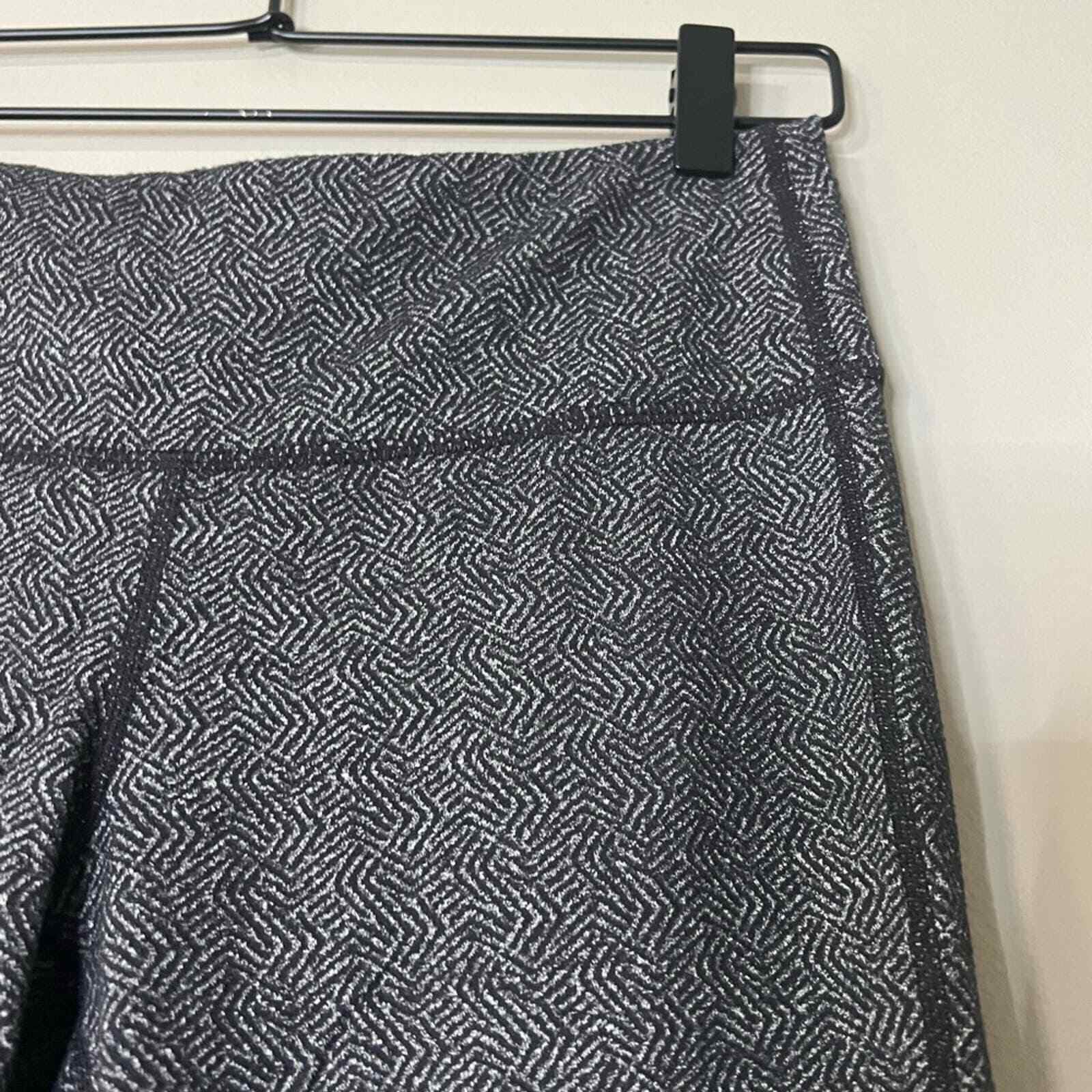 Athleta gray patterned crop cropped athletic legg… - image 5