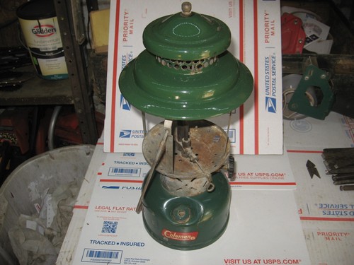 COLEMAN LANTERN 220E DATED 8-62