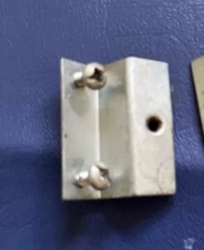 Budweiser Carousel Top And Bottom Panel Attaching Clips   2 Clips