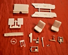 Moebius Models 1965 Chevy ll Nova Resto Mod Interior Parts 1/25