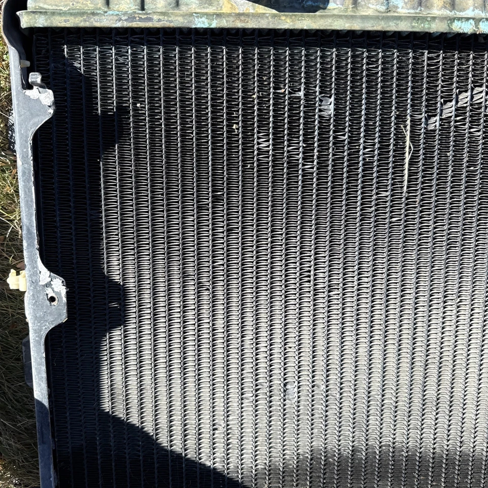 DATSUN 280ZX 1982-1983 TURBO FAIRLADY S130 CONJUNTO DE RADIADOR NO TURBO Foto 3 de 4