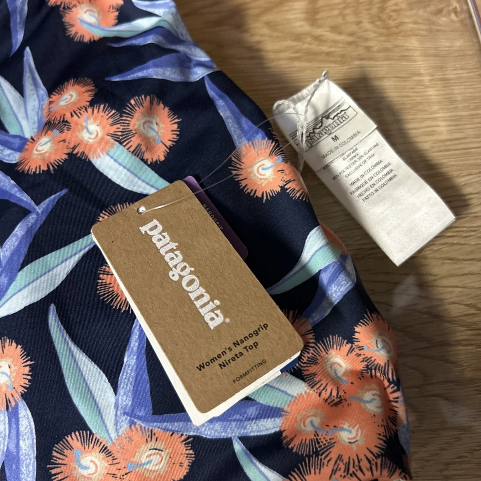 Patagonia Nanogrip Nireta Swim Top , Las Flores Navy, Size M NWT - Image 3 of 4