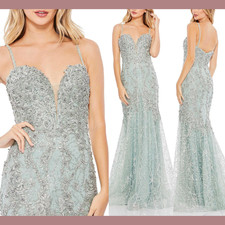 NWT Mac Duggal  8  20242 Embellished Sleeveless Plunge Neck Trumpet Gown S1728