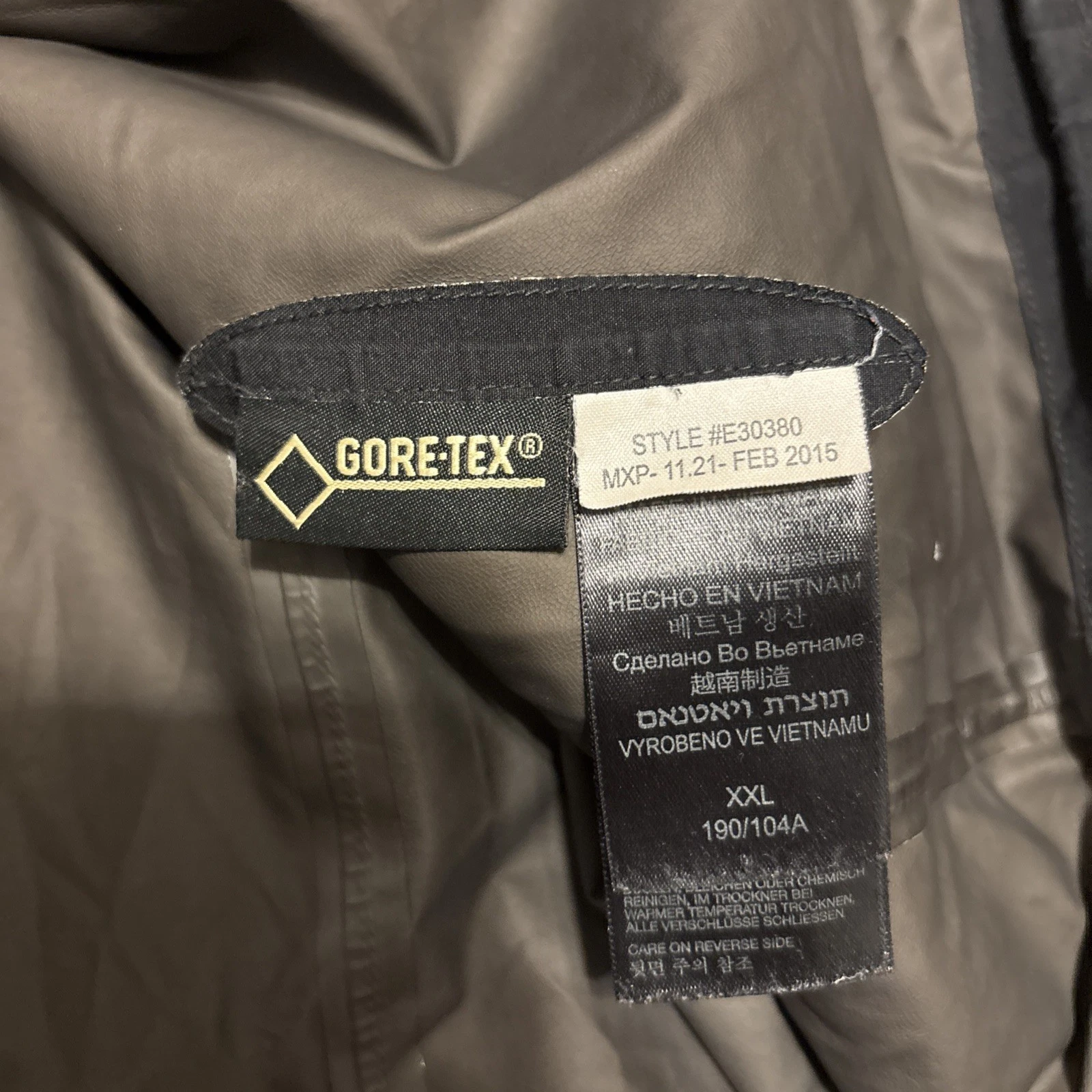 Marmot Minimalist Gore-Tex Rain Jacket Men’s Size XXL- Black Hooded 2XL Used - product detail image 14