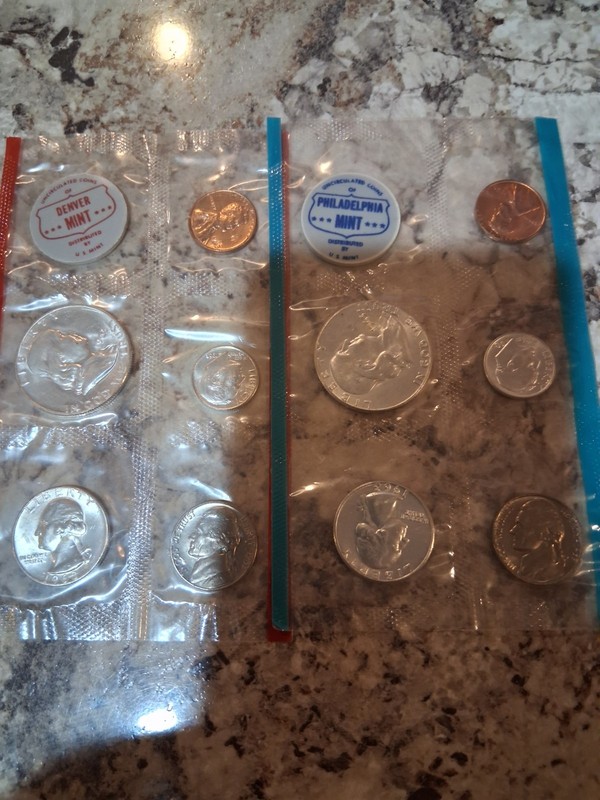 1963 United States Mint Set. Philly And Denver Mints. Nice Set. 10 Coins. Silver