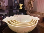 Vintage Pyrex-  4 Shenandoah Cinderella Nesting Mixing Bowl Set -  #441–444