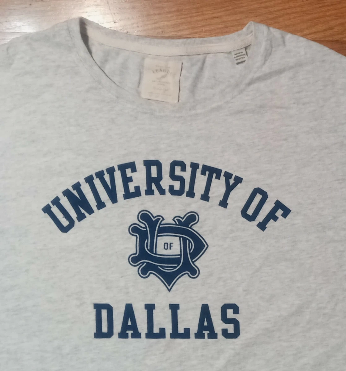 University of Dallas Crusaders t shirt XL NEW nwot college basketball baseball
