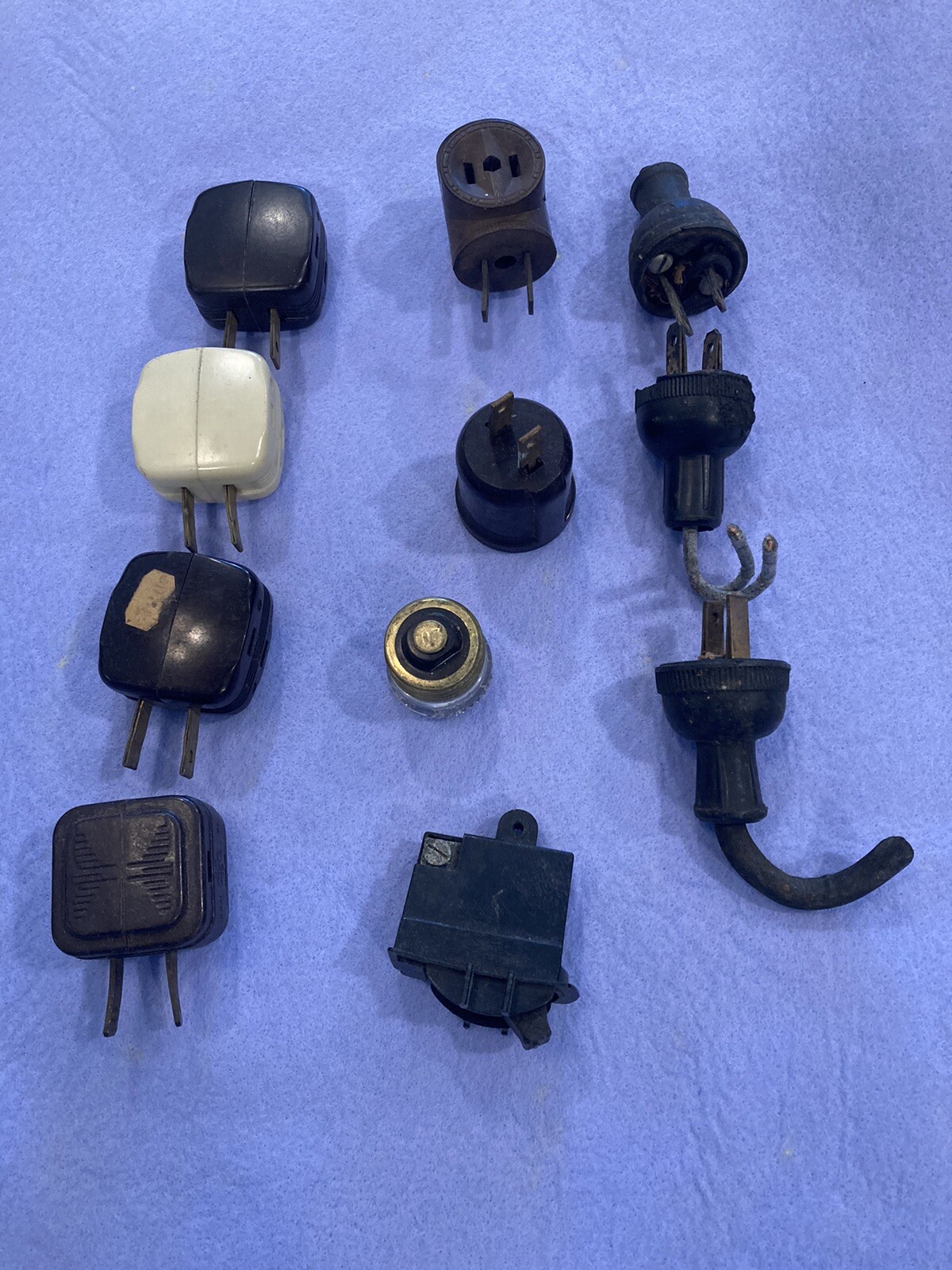 LOT OF Vintage Electric Outlet Wall Hugger Tap Plugs Adapters eBay