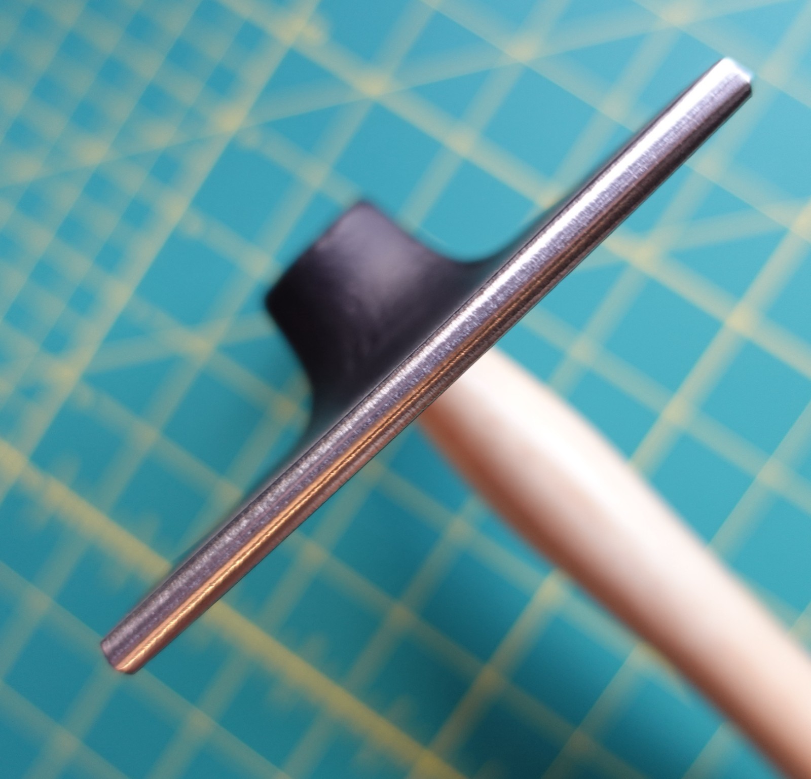 TWO CHERRIES VENEER HAMMER - MADE IN GERMANY