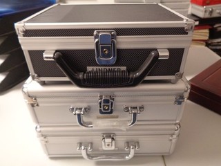 3 Stück kleine LEUCHTTURM Alu Münzkoffer mit 17 Tableaus für hunderte Münzen