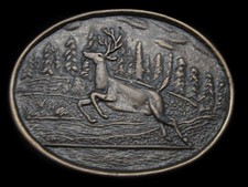 KL11112 VINTAGE 1970s  LEAPING BIG BUCK DEER  IN MOUNTAIN VALLEY BELT BUCKLE