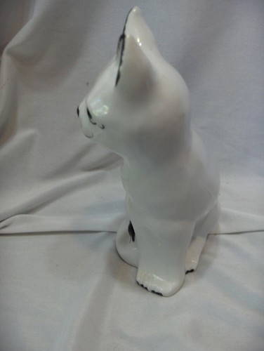 Estatuilla de gato de colección flores pintadas de porcelana números en la base 85/22/1 BONITA - Imagen 4 de 6