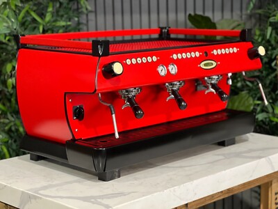 LA MARZOCCO GB5 RED & BLACK 3 GROUP ESPRESSO COFFEE MACHINE RESTAURANT MAKER