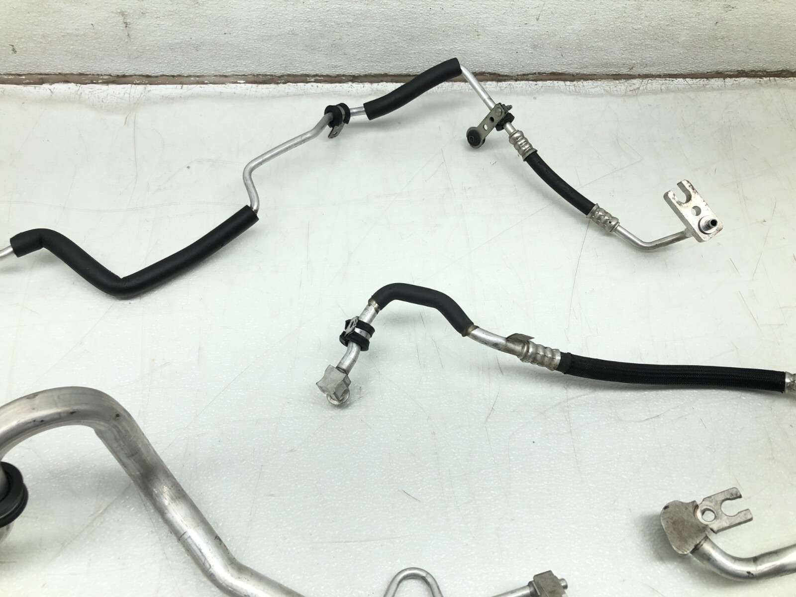2014-2019 MASERATI GHIBLI SQ4 A/C AC LINE HOSE PIPE SET OEM.