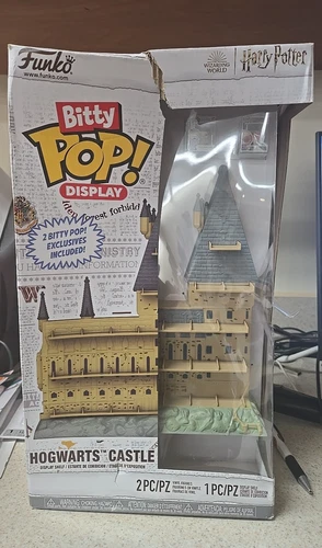 Funko POP! Bitty Harry Potter Hogwarts Castle Display, 2 Exclusive Itty Pops 490