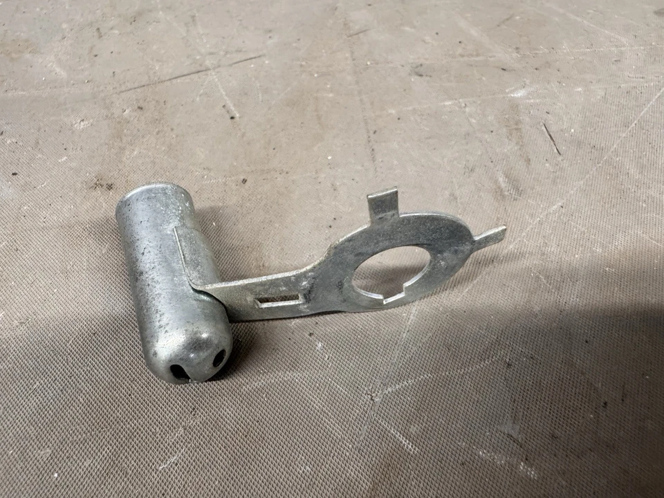 Oldsmobile Cutlass 442 1970 1971 1972 tablero cortesía lámpara bombilla enchufe F85 Foto 4 de 4