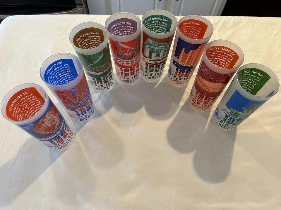 REDUCED! MINT!   COLLECTIBLE 1964-65 NEW YORK WORLD'S FAIR Box 8 Frosted Glasses - Image 4 of 4
