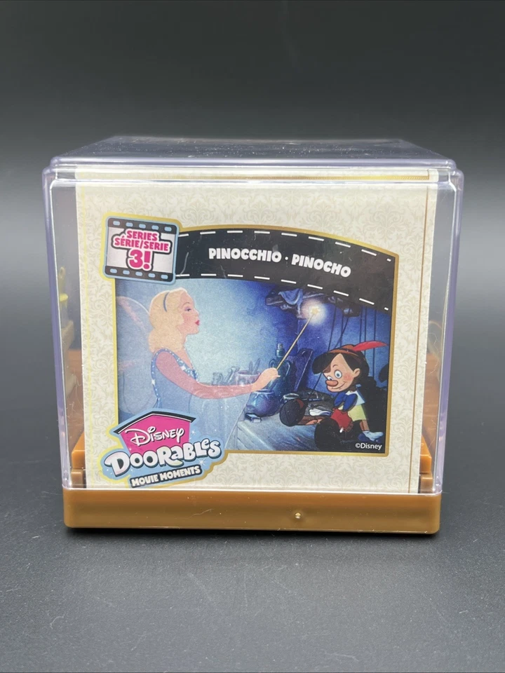 Disney Doorables Movie Moments Pinocho y exhibición de hadas Foto 3 de 4