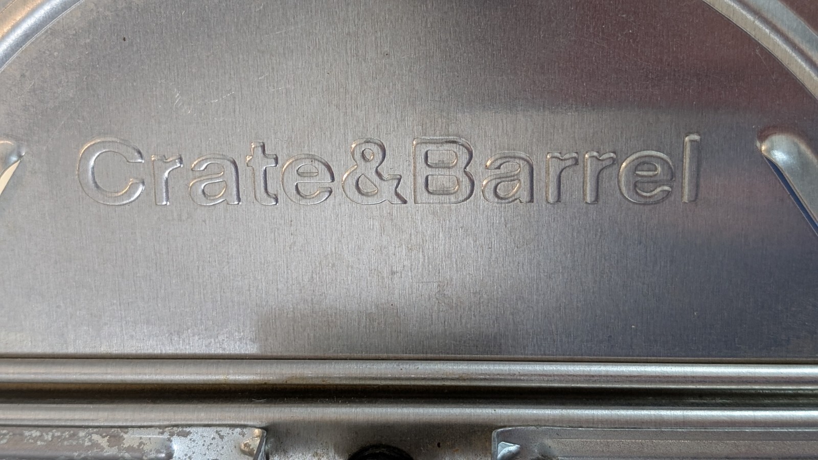 Crate and Barrel - Whirley Pop Popcorn Maker - Silver color - wood handles - EUC