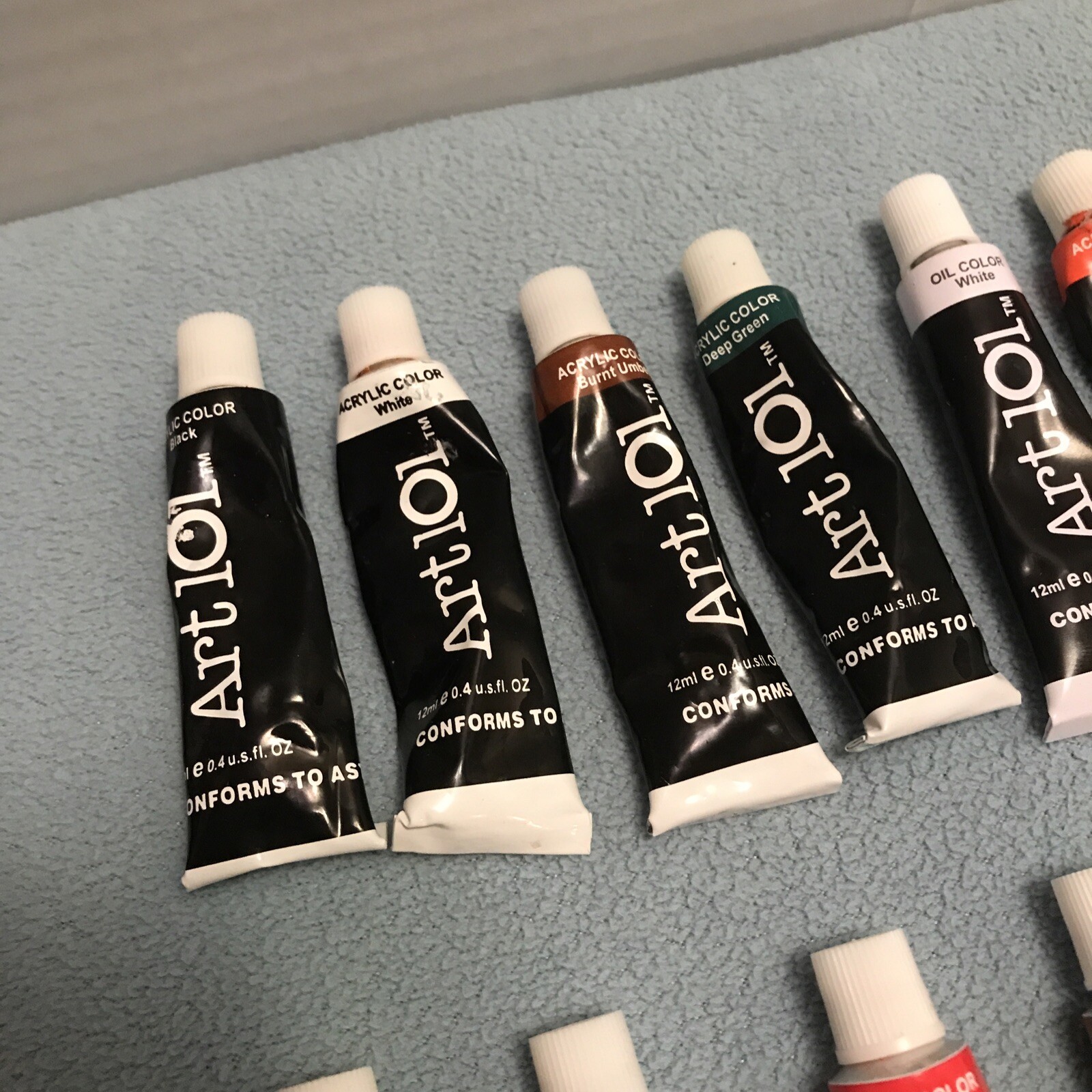 Art 101 Deluxe Artist Set Lot Acrylic, Oil & Water Paints 12ml. Read Details.