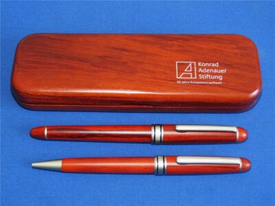Staatsgeschenk Konrad Adenauer Stiftung 50 Jahre Drehkugelschreiber Tintenroller