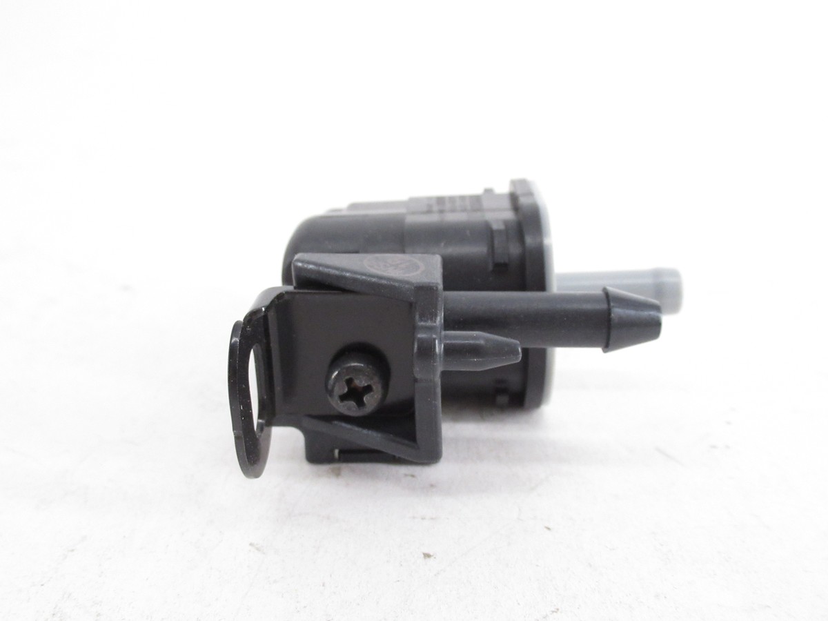 XYZIL Vapor Canister Purge Solenoid Valve 25860-0V040 - Compatible With Toyota Camry, Venza