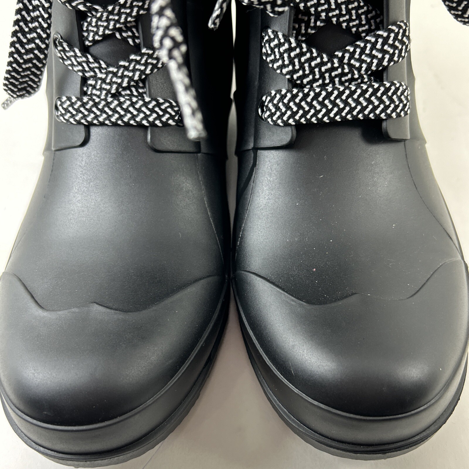 Tommy Hilfiger Womens TWTamar Rain Booties Blk 8M Faux  Fur Sock Lining Pink