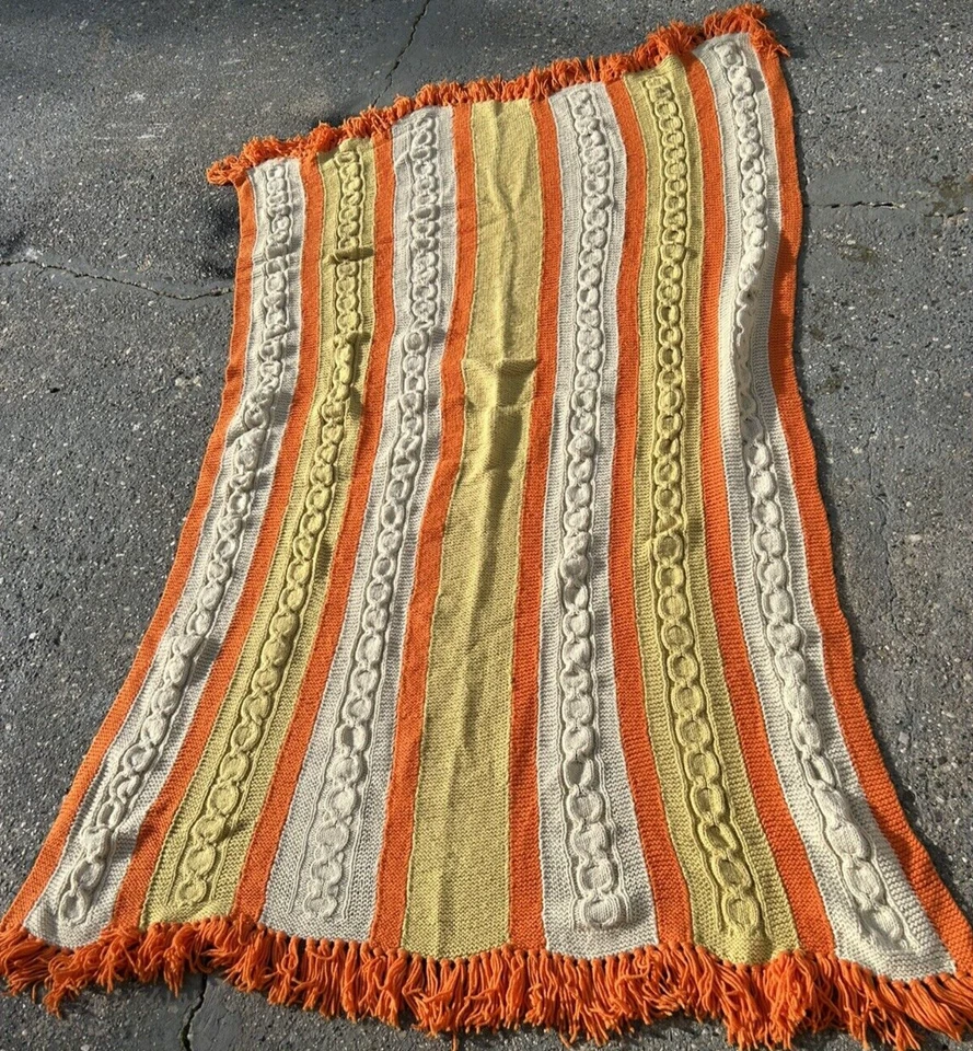 Manta afgana vintage hecha a mano ganchillo naranja amarillo 51" X 80" Foto 2 de 4