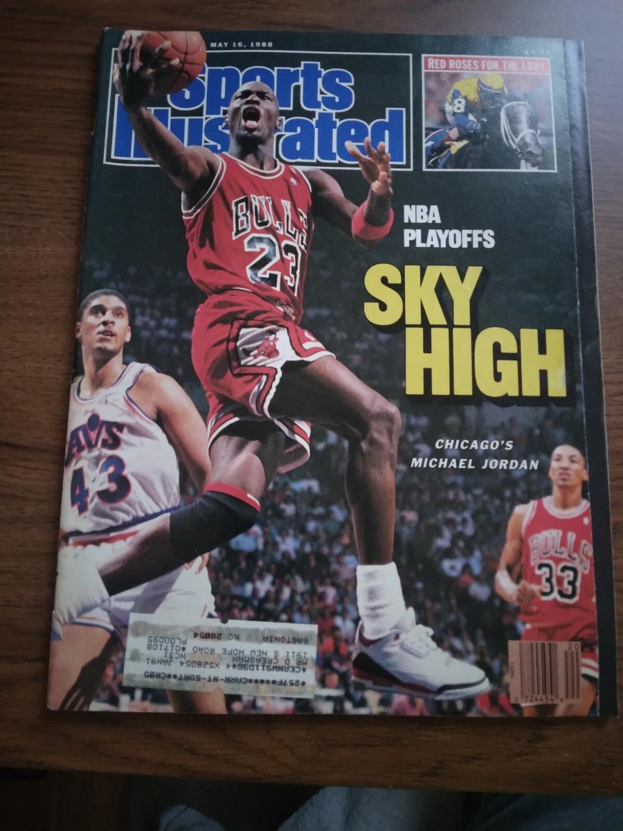 Michael Jordan Sports Illustrated Magazine May 16, 1988 Sky High
