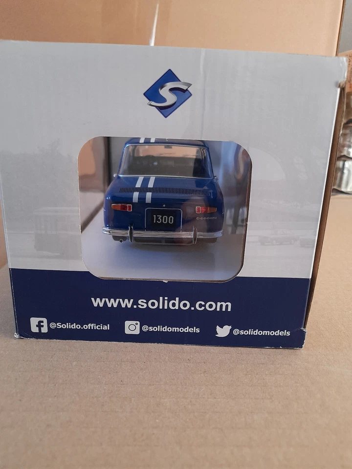 Veicolo Miniatura 1 - 18: Solido Renault 8 Gordini 1300 (Blu) - Immagine 4 di 4