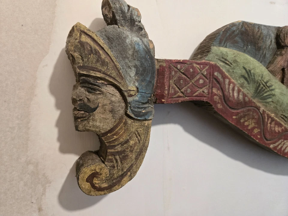 Antique carved/painted horse drawn cart advertising sign "Ciave Di Carretto" - Image 2 of 4