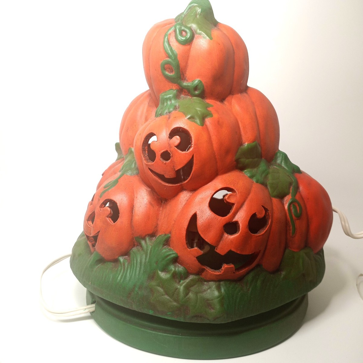 Atlantic Mold No. 32 Halloween Ceramic Light Up Jack-O-Lantern