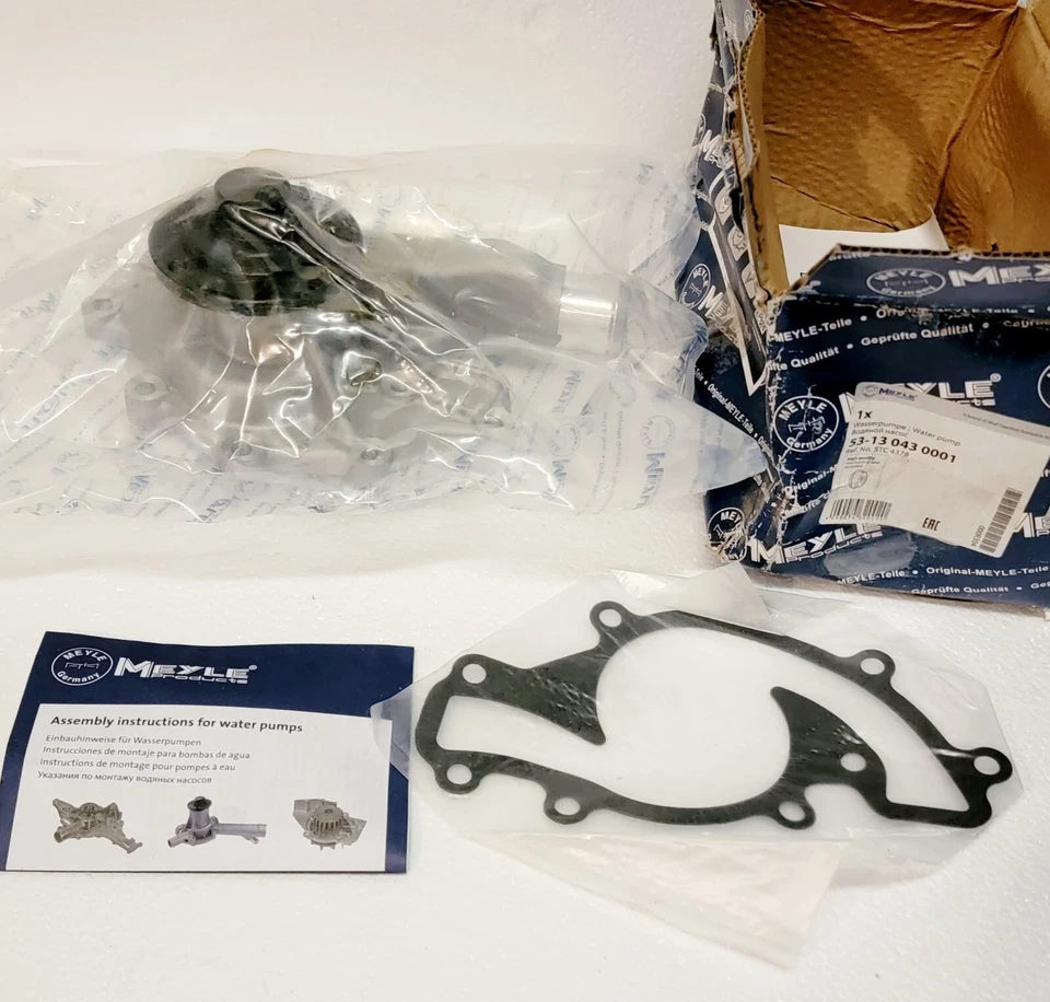 Bomba de agua refrigerante de refrigeración del motor Meyle 53-13 043 0001 Range Rover. Foto 4 de 4