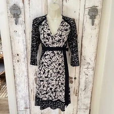 Taylor For A Pea In The Pod Maternity Sz Small Woman's Black Beige Classy Dress