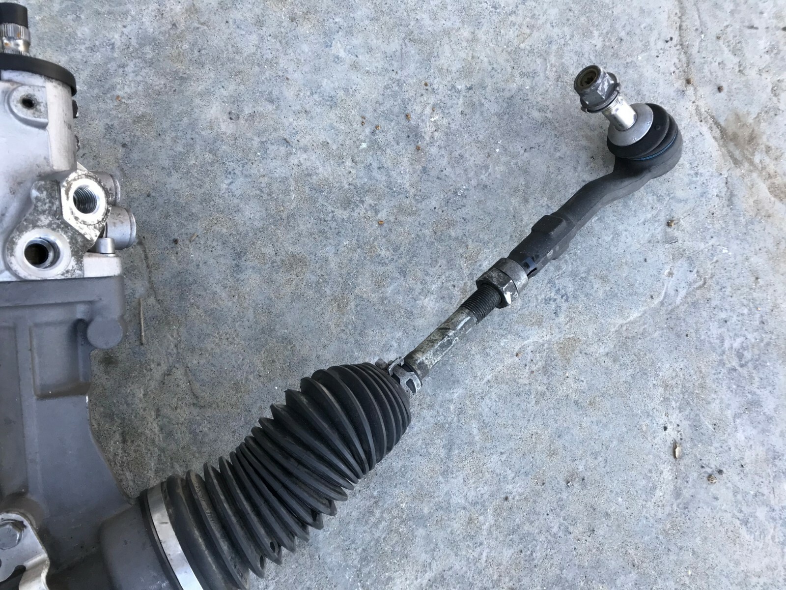 2008 2009 2010 BMW 535i E60 Automatic RWD Steering Racks Pinion Gear