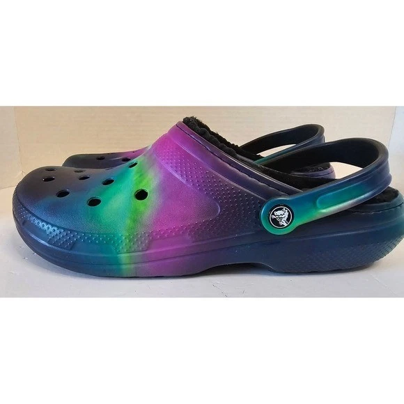 Zuecos Crocs Clásicos Forrados Fuera de Este Mundo Tie Dye Fuzz Forrados Zapatos M12 W14 Foto 2 de 4