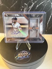 Jose Altuve 2022 Topps MUSEUM SIGNATURE SWATCHES DUAL RELIC AUTO 46/100