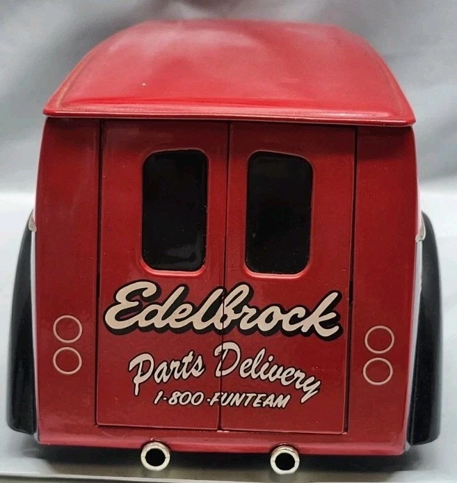 Jada Toys D-Rods escala 1:24 Edelbrock piezas entrega Ford Div Cruiser furgoneta leer Foto 4 de 4