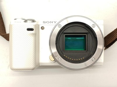 SONY NEX-5N Spiegellose Spiegelreflexkamera mit einem Objektiv