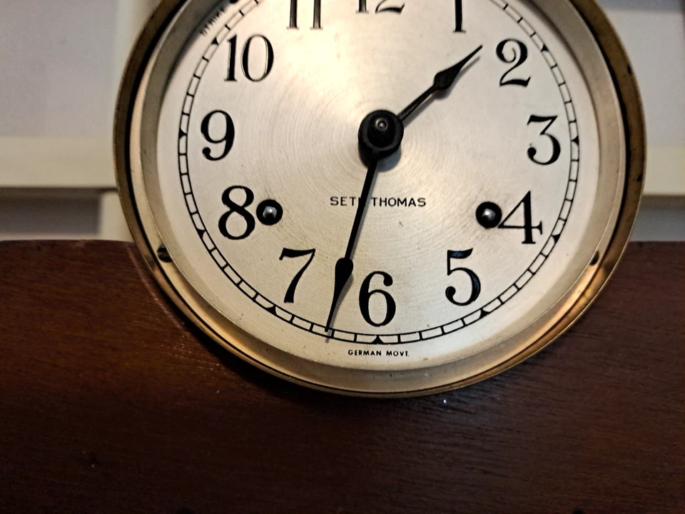 复古 Seth Thomas 海盗船 E537-000 黄铜船钟木底座 * 工作 & 有 2 键 — 第 4/4 张图片