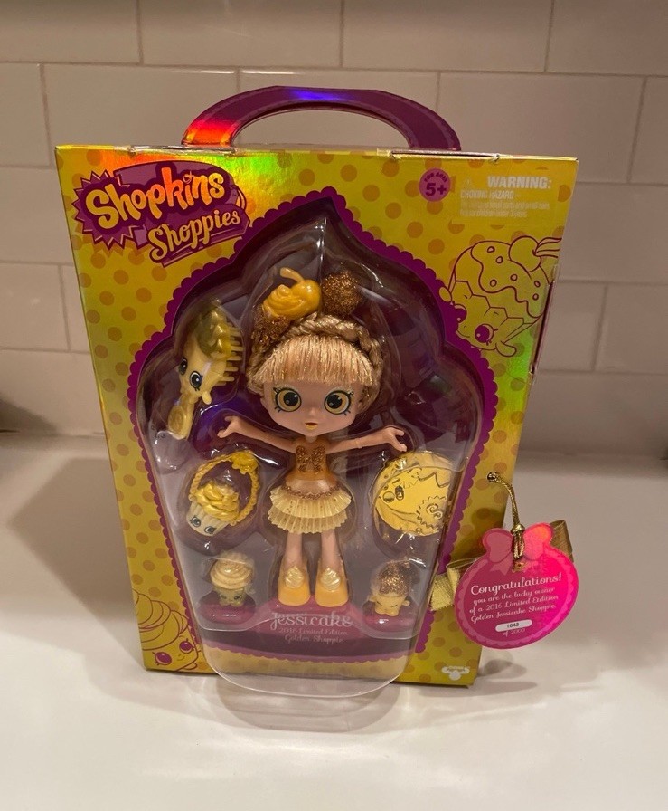SHOPKINS SDCC 2016 JESSICAKE Limited Edition Golden Cupcake Doll Shoppies NEW!