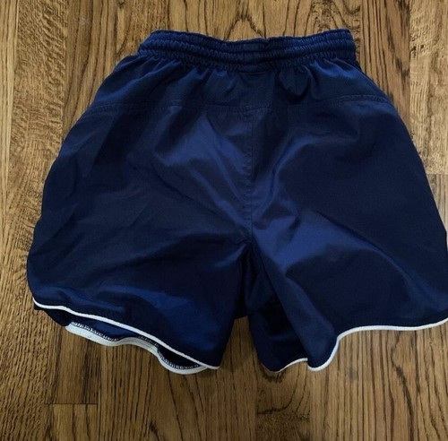 Vintage Women’s Nike Shorts - Picture 2 of 3